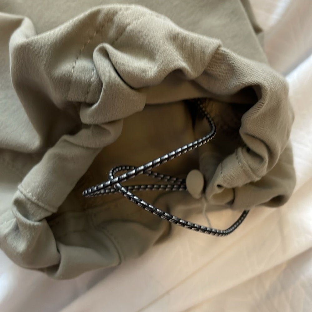 Columbia hiking pants. 14 short - Picture 3 of 7